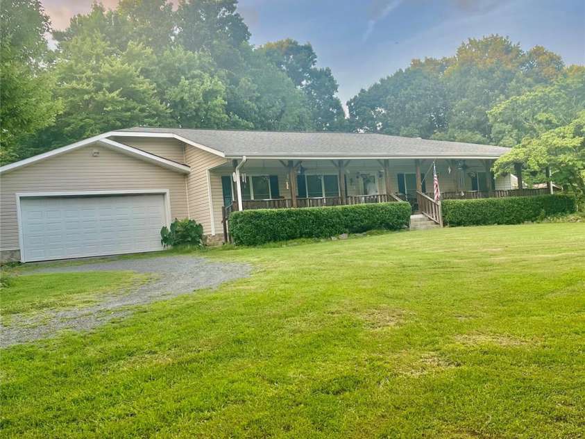 16415 Capps Road, Charlotte, NC 28278.  MLS# CAR4291823, YatesRealty ID 31782. 