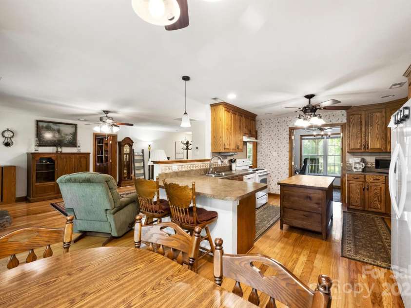 16415 Capps Road, Charlotte, NC 28278.  MLS# CAR4291823, YatesRealty ID 31782. 