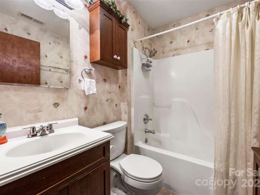 16415 Capps Road, Charlotte, NC 28278.  MLS# CAR4291823, YatesRealty ID 31782. 