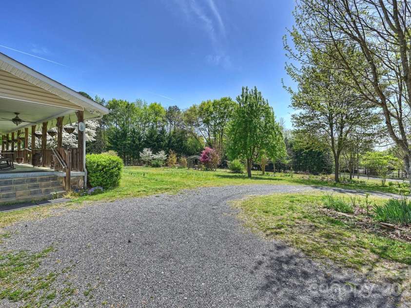 16415 Capps Road, Charlotte, NC 28278.  MLS# CAR4291823, YatesRealty ID 31782. 