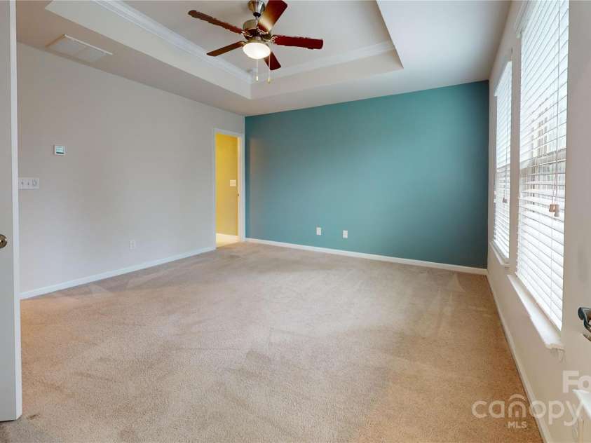 206 Scenic View Lane, Matthews, NC 28104.  MLS# CAR4281413, YatesRealty ID 31783. 