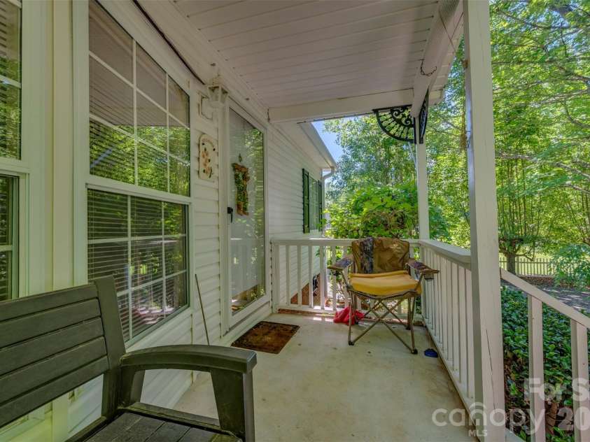 98 Lanning Drive, Columbus, NC 28722.  MLS# CAR4394991, YatesRealty ID 31783. 