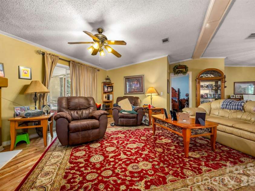 98 Lanning Drive, Columbus, NC 28722.  MLS# CAR4394991, YatesRealty ID 31783. 