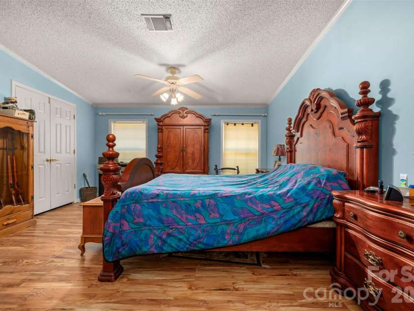98 Lanning Drive, Columbus, NC 28722.  MLS# CAR4394991, YatesRealty ID 31783. 