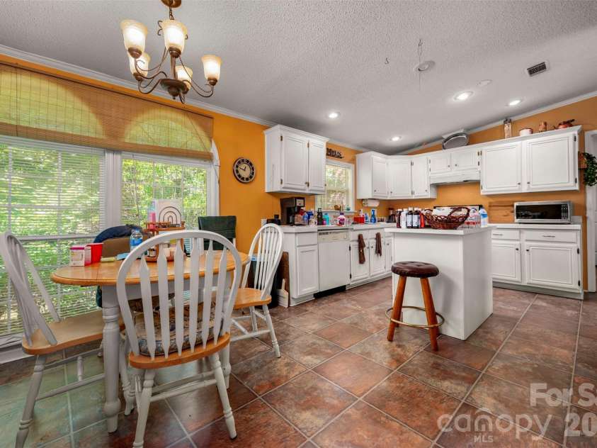 98 Lanning Drive, Columbus, NC 28722.  MLS# CAR4394991, YatesRealty ID 31783. 