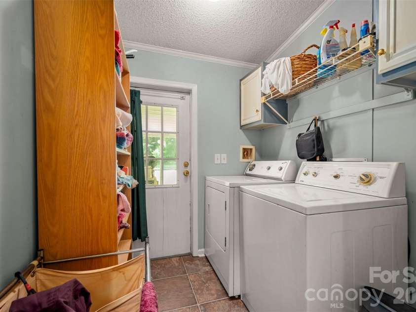 98 Lanning Drive, Columbus, NC 28722.  MLS# CAR4394991, YatesRealty ID 31783. 