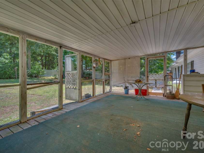 98 Lanning Drive, Columbus, NC 28722.  MLS# CAR4394991, YatesRealty ID 31783. 