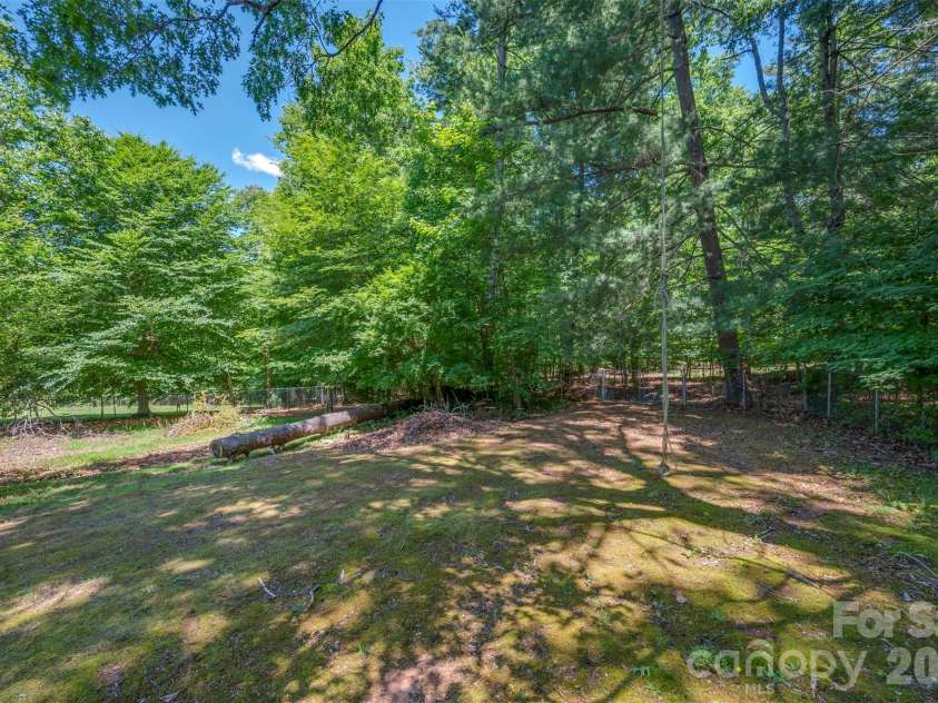 98 Lanning Drive, Columbus, NC 28722.  MLS# CAR4394991, YatesRealty ID 31783. 