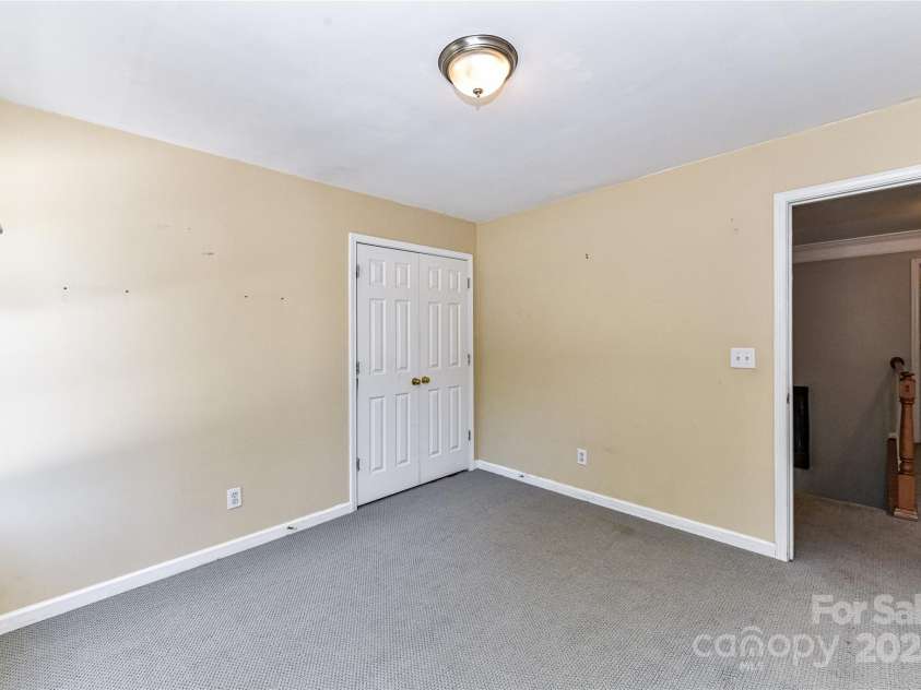 9029 Torrence Crossing Drive, Huntersville, NC 28078.  MLS# CAR4275401, YatesRealty ID 31784. Bedroom 3 on upper level!