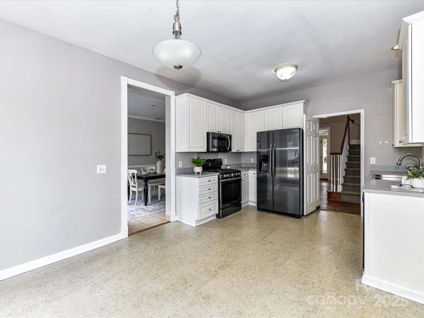 9029 Torrence Crossing Drive, Huntersville, NC 28078.  MLS# CAR4275401, YatesRealty ID 31784. Breakfast Nook!