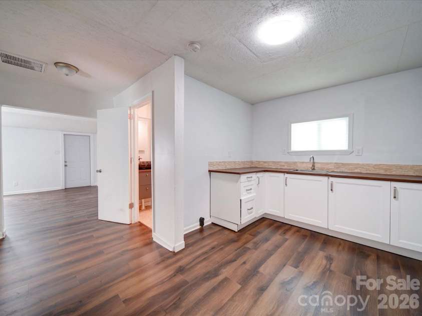 2300 Kennesaw Drive, Charlotte, NC 28216.  MLS# CAR4395642, YatesRealty ID 31785. 