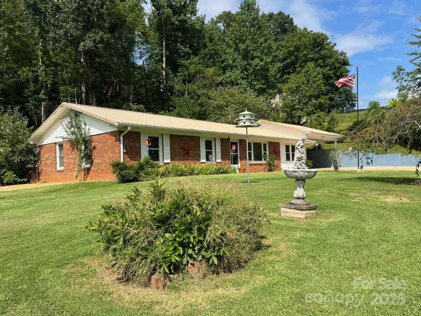 2534 Nix Creek Road, Marion, NC 28752.  MLS# CAR4290762, YatesRealty ID 31785. 