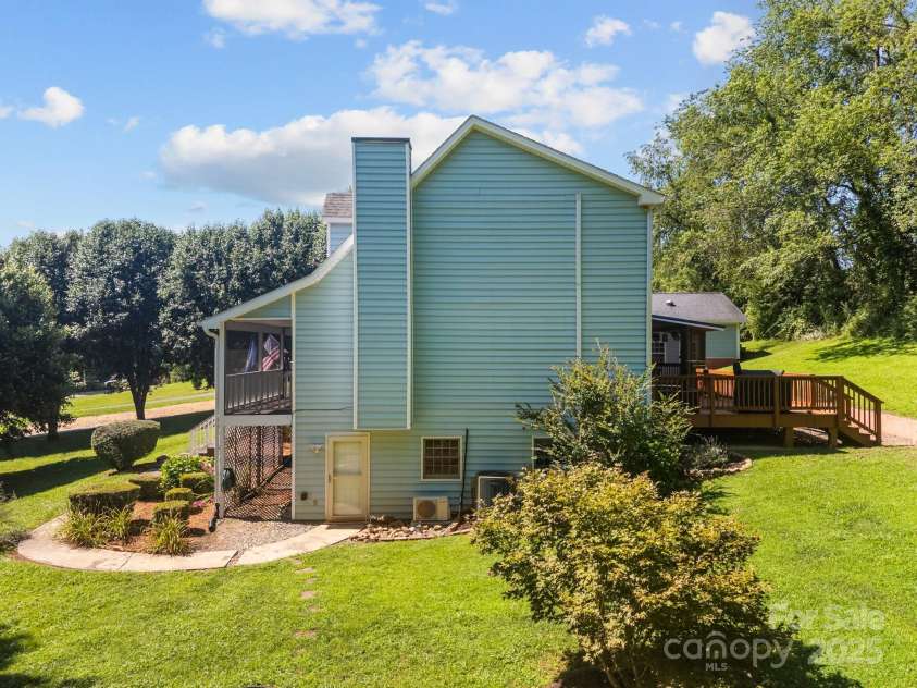 210 Meadow Run Extension, Asheville, NC 28806.  MLS# CAR4275589, YatesRealty ID 31786. 