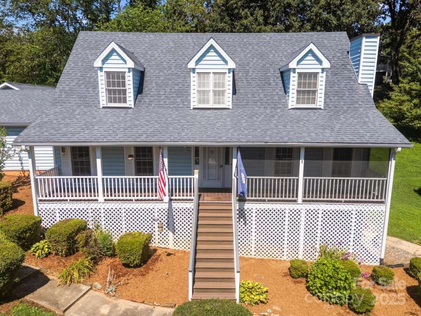 210 Meadow Run Extension, Asheville, NC 28806.  MLS# CAR4275589, YatesRealty ID 31786. 