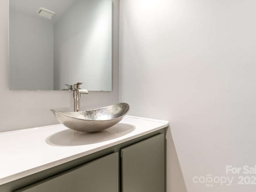 1069 Sardis Cove Drive, Charlotte, NC 28270.  MLS# CAR4278745, YatesRealty ID 31788. 