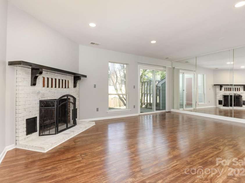 1069 Sardis Cove Drive, Charlotte, NC 28270.  MLS# CAR4278745, YatesRealty ID 31788. 