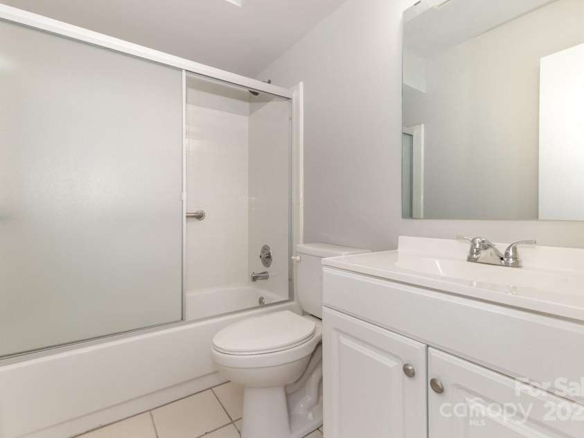 1069 Sardis Cove Drive, Charlotte, NC 28270.  MLS# CAR4278745, YatesRealty ID 31788. 