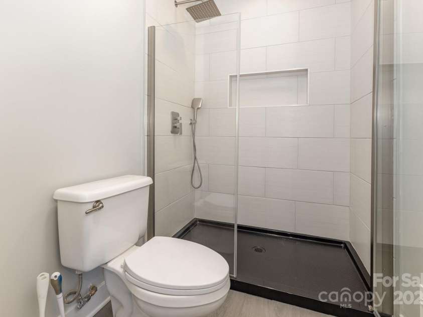 1069 Sardis Cove Drive, Charlotte, NC 28270.  MLS# CAR4278745, YatesRealty ID 31788. 