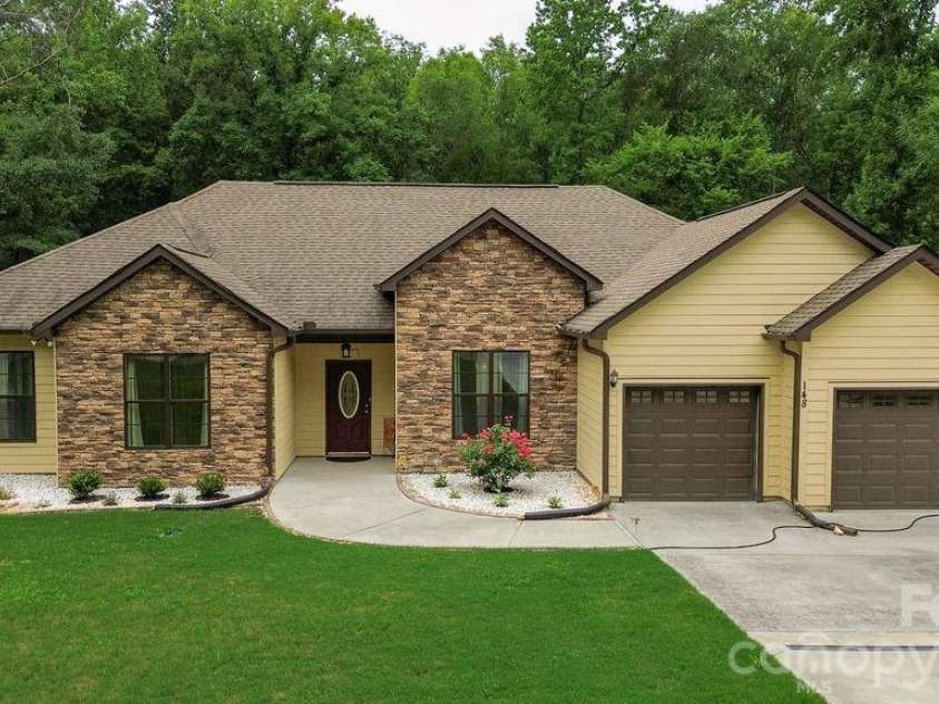 148 Williams Wood Drive, Prosperity, SC 29127.  MLS# CAR4395794, YatesRealty ID 31788. 