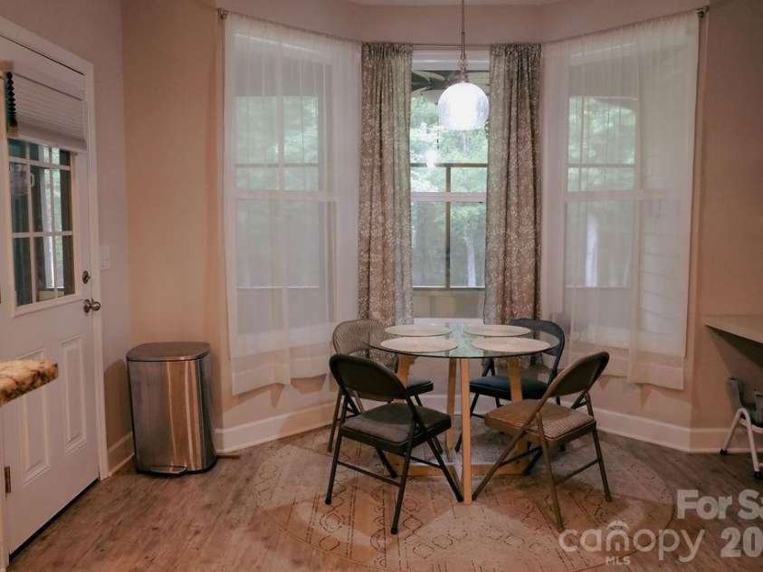 148 Williams Wood Drive, Prosperity, SC 29127.  MLS# CAR4395794, YatesRealty ID 31788. Breakfast Nook