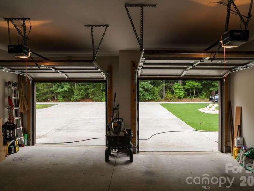 148 Williams Wood Drive, Prosperity, SC 29127.  MLS# CAR4395794, YatesRealty ID 31788. Garage
