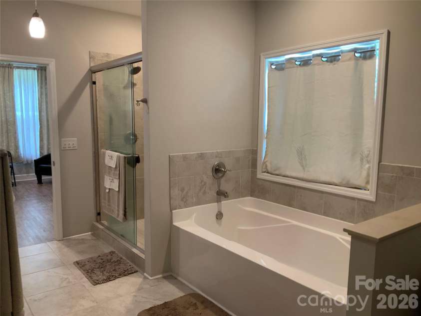148 Williams Wood Drive, Prosperity, SC 29127.  MLS# CAR4395794, YatesRealty ID 31788. Primary Bath
