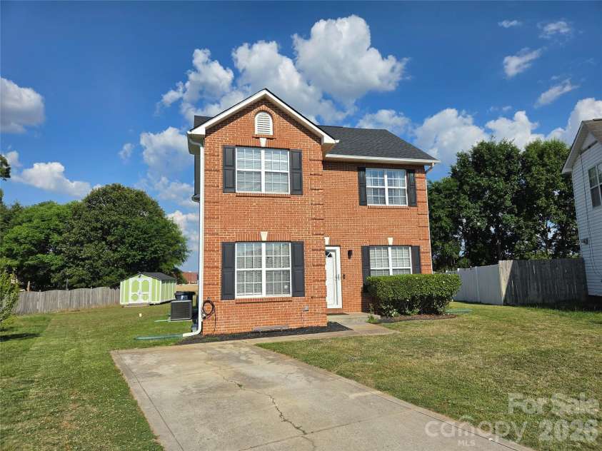 5802 Autumn Trace Lane, Indian Trail, NC 28079.  MLS# CAR4395801, YatesRealty ID 31789. 