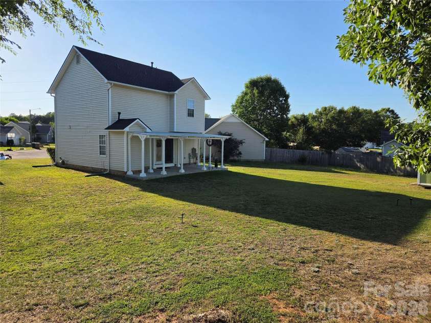 5802 Autumn Trace Lane, Indian Trail, NC 28079.  MLS# CAR4395801, YatesRealty ID 31789. 