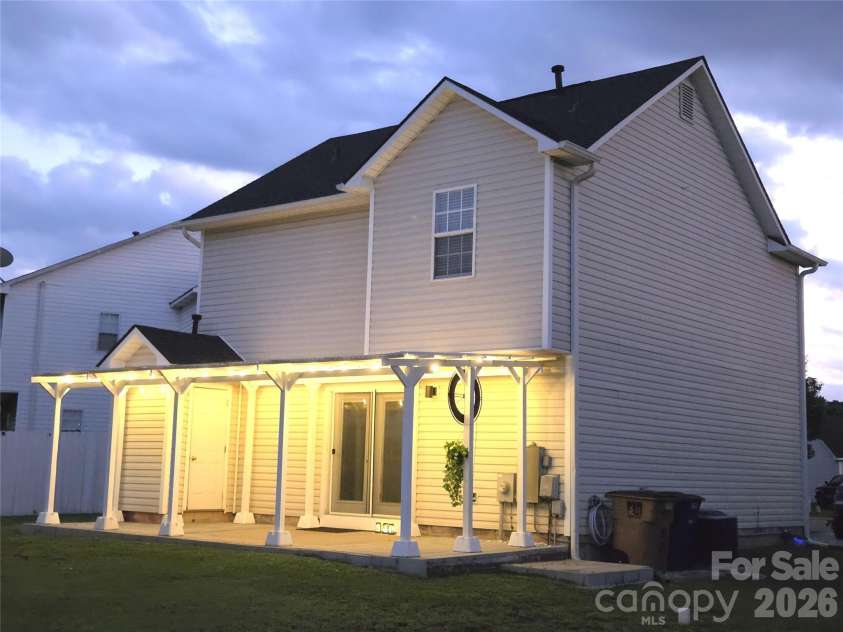 5802 Autumn Trace Lane, Indian Trail, NC 28079.  MLS# CAR4395801, YatesRealty ID 31789. 