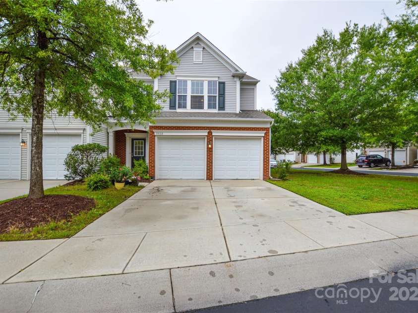 9908 Fallon Trace Avenue, Charlotte, NC 28277.  MLS# CAR4290429, YatesRealty ID 31789. 