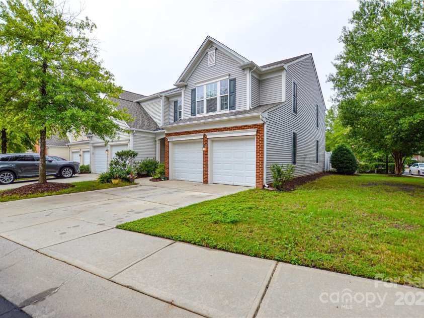 9908 Fallon Trace Avenue, Charlotte, NC 28277.  MLS# CAR4290429, YatesRealty ID 31789. 