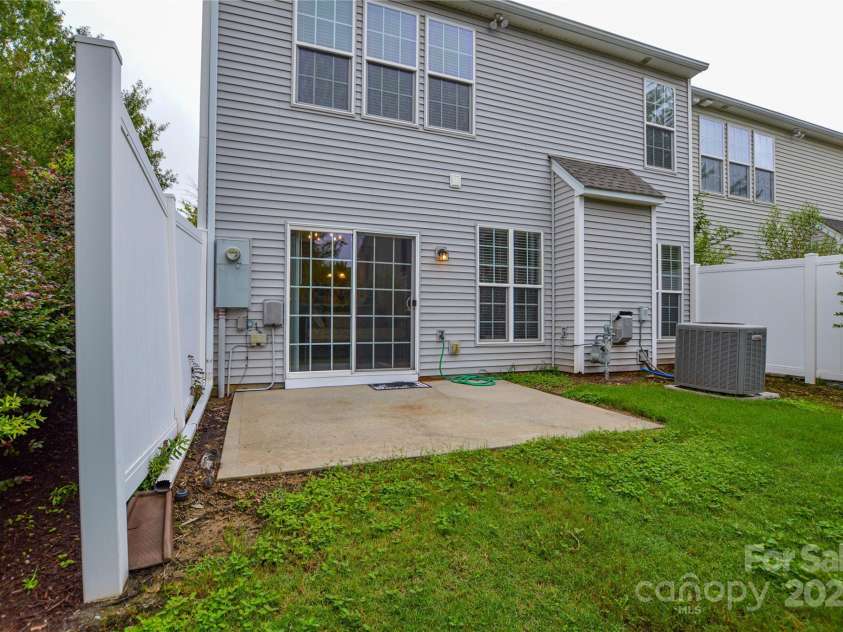 9908 Fallon Trace Avenue, Charlotte, NC 28277.  MLS# CAR4290429, YatesRealty ID 31789. 