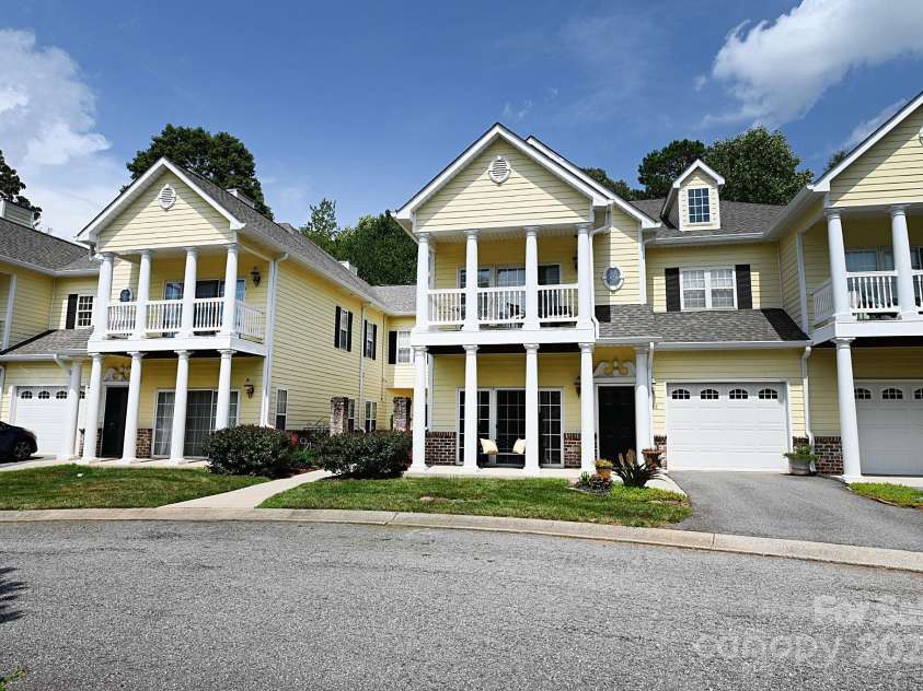 1384 21st Avenue, Hickory, NC 28601.  MLS# CAR4288275, YatesRealty ID 3179. 