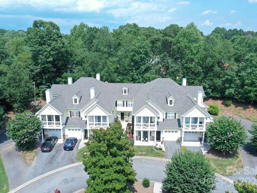 1384 21st Avenue, Hickory, NC 28601.  MLS# CAR4288275, YatesRealty ID 3179. 