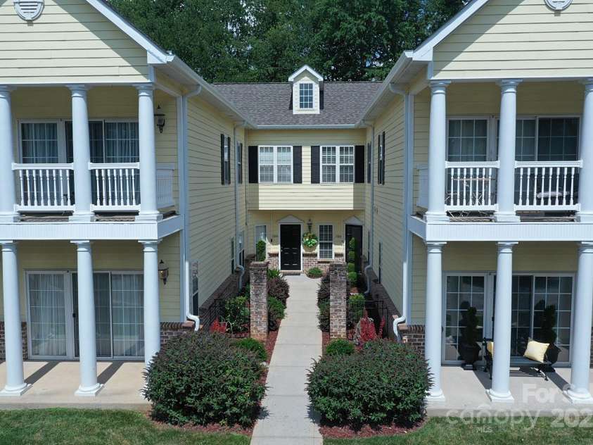 1384 21st Avenue, Hickory, NC 28601.  MLS# CAR4288275, YatesRealty ID 3179. 