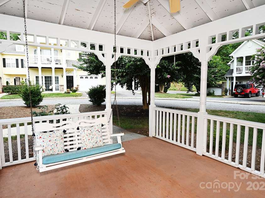 1384 21st Avenue, Hickory, NC 28601.  MLS# CAR4288275, YatesRealty ID 3179. 