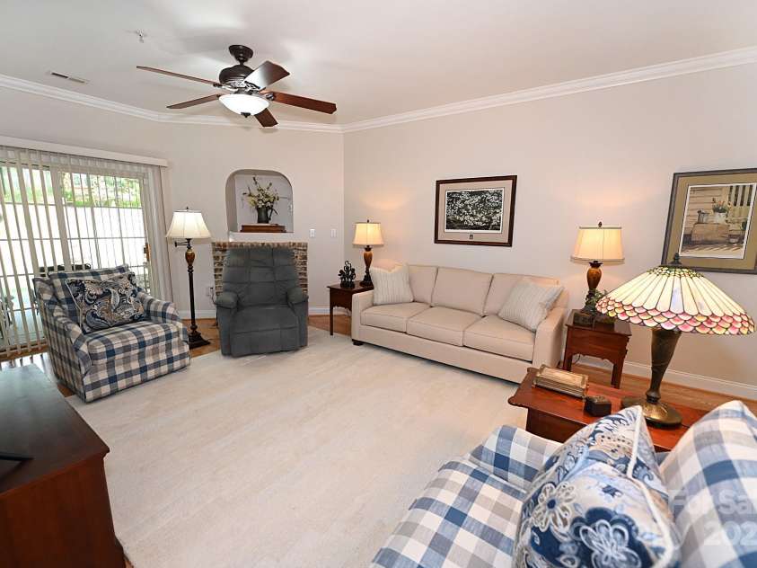 1384 21st Avenue, Hickory, NC 28601.  MLS# CAR4288275, YatesRealty ID 3179. 