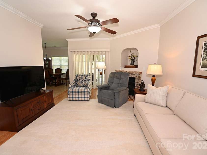 1384 21st Avenue, Hickory, NC 28601.  MLS# CAR4288275, YatesRealty ID 3179. 