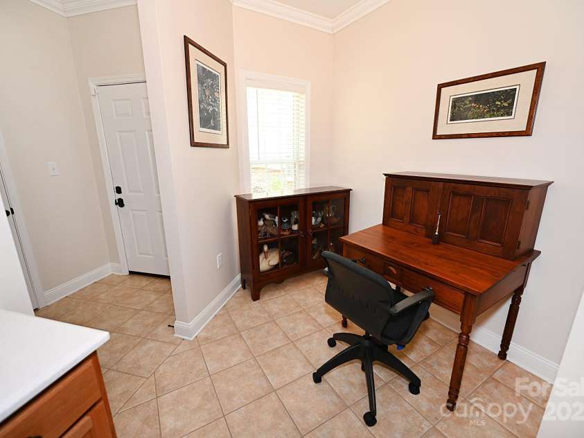 1384 21st Avenue, Hickory, NC 28601.  MLS# CAR4288275, YatesRealty ID 3179. 