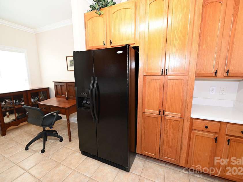 1384 21st Avenue, Hickory, NC 28601.  MLS# CAR4288275, YatesRealty ID 3179. 