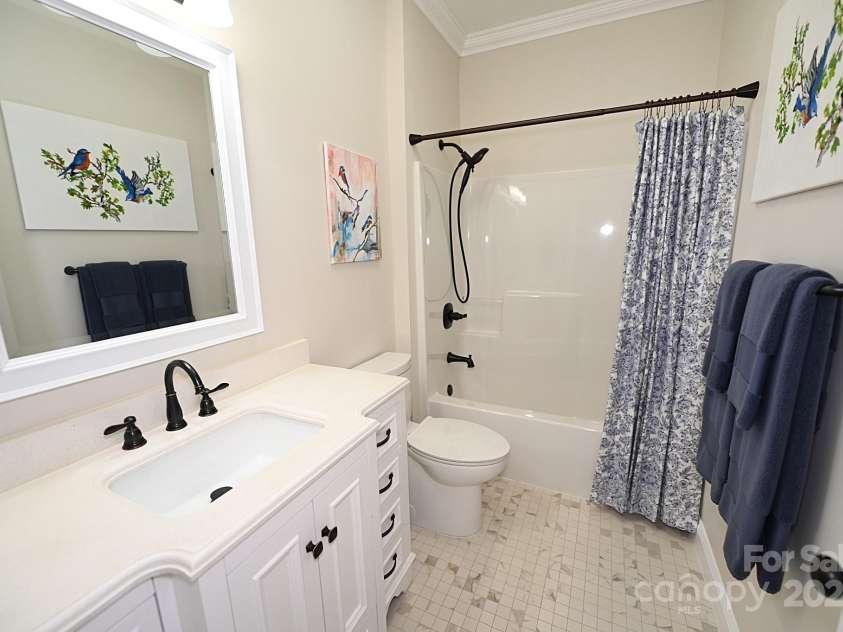 1384 21st Avenue, Hickory, NC 28601.  MLS# CAR4288275, YatesRealty ID 3179. 