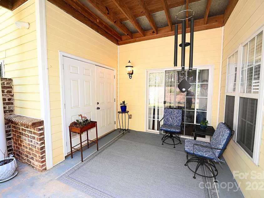 1384 21st Avenue, Hickory, NC 28601.  MLS# CAR4288275, YatesRealty ID 3179. 