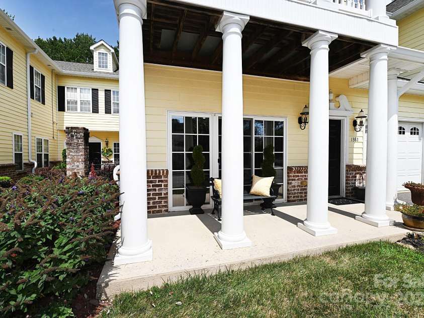 1384 21st Avenue, Hickory, NC 28601.  MLS# CAR4288275, YatesRealty ID 3179. 