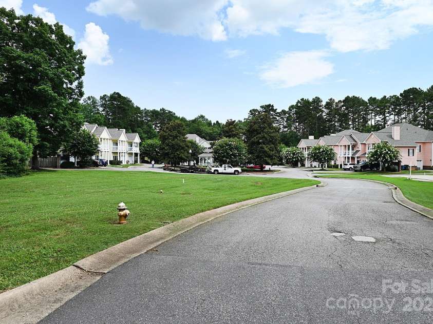 1384 21st Avenue, Hickory, NC 28601.  MLS# CAR4288275, YatesRealty ID 3179. 