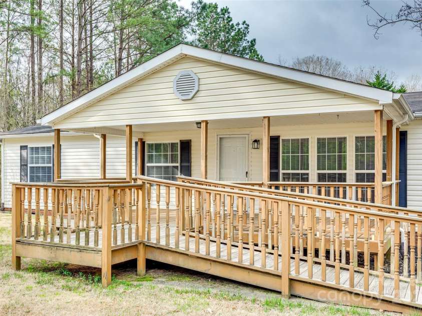 3924 Ernandez Road, Richburg, SC 29729.  MLS# CAR4235571, YatesRealty ID 3179. 