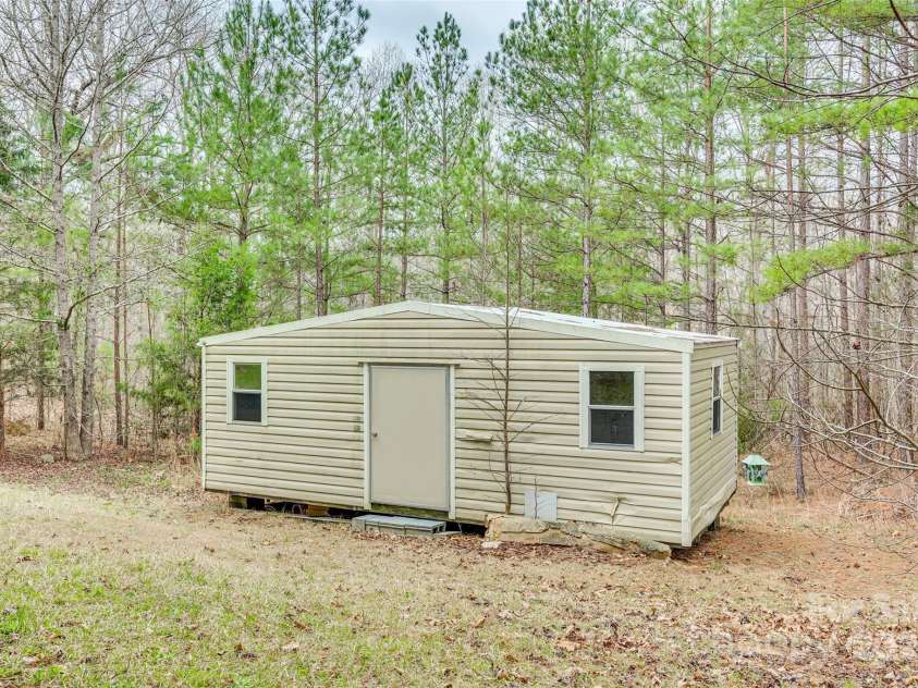 3924 Ernandez Road, Richburg, SC 29729.  MLS# CAR4235571, YatesRealty ID 3179. 