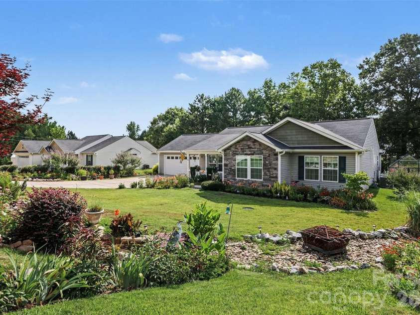 3116 Georgetown Road, Lancaster, SC 29720.  MLS# CAR4395804, YatesRealty ID 31790. 