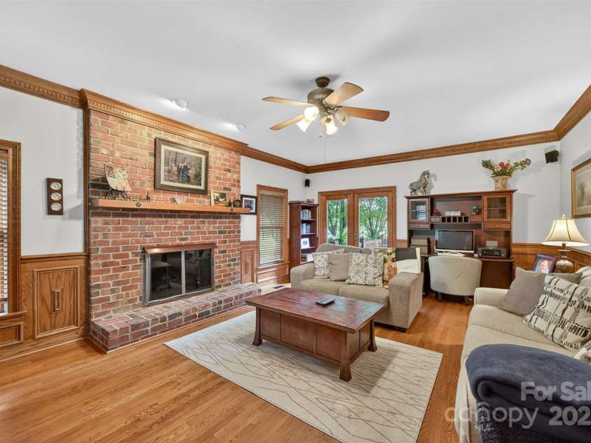 8350 Holler Farm Road, Clemmons, NC 27012.  MLS# CAR4291450, YatesRealty ID 31790. 