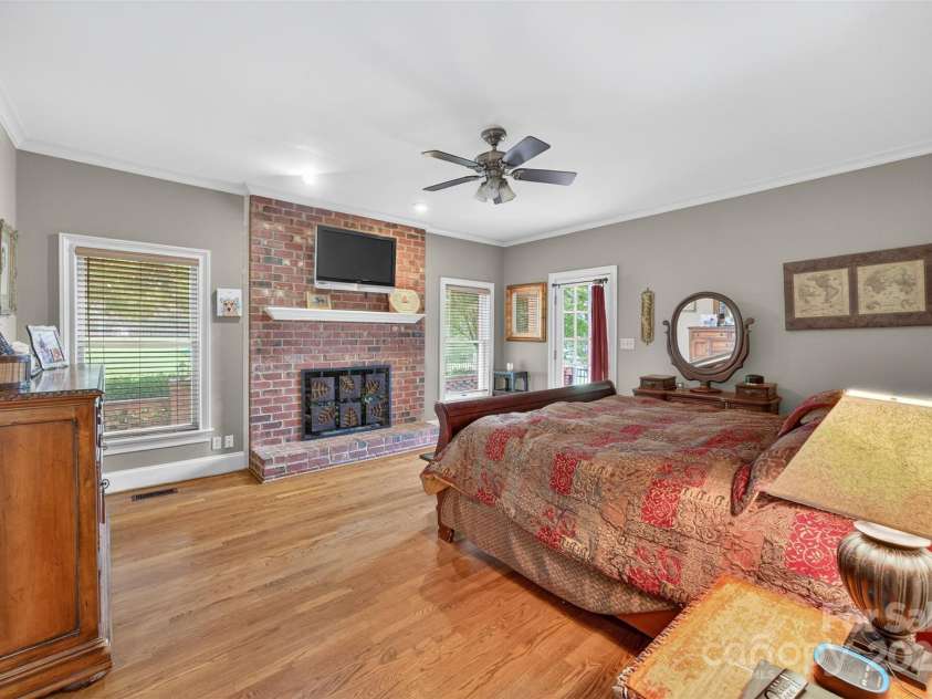 8350 Holler Farm Road, Clemmons, NC 27012.  MLS# CAR4291450, YatesRealty ID 31790. 