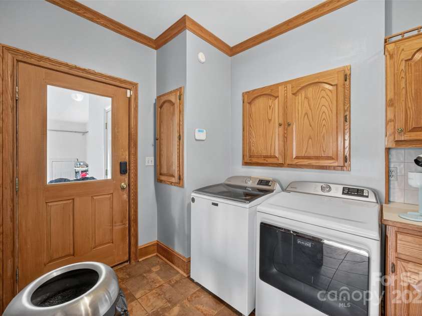 8350 Holler Farm Road, Clemmons, NC 27012.  MLS# CAR4291450, YatesRealty ID 31790. 